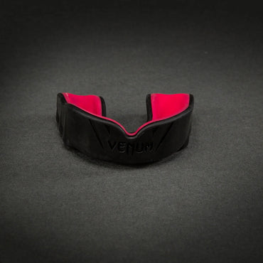 Challenger Mouthguard-Black/Raspberry