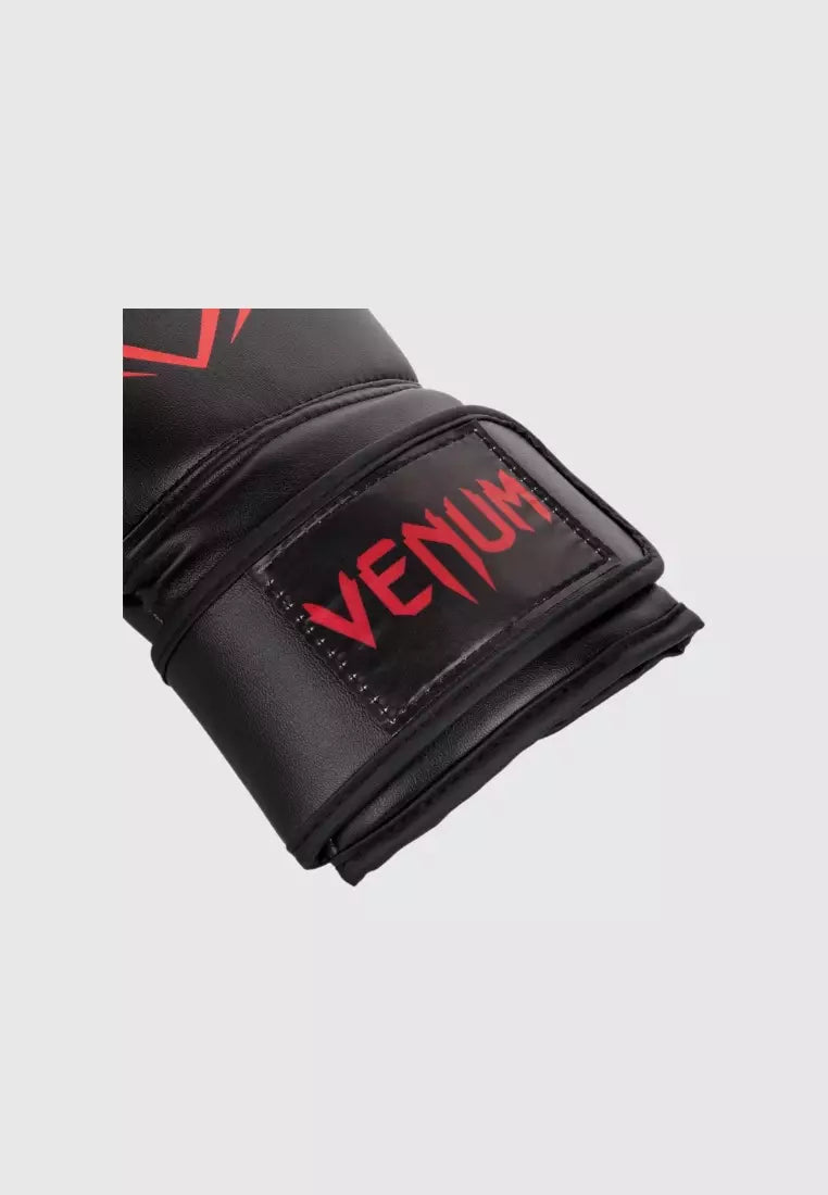 Contender Boxing Gloves - Black/Red