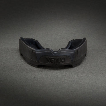 Predator Mouthguard-Black Black/Red