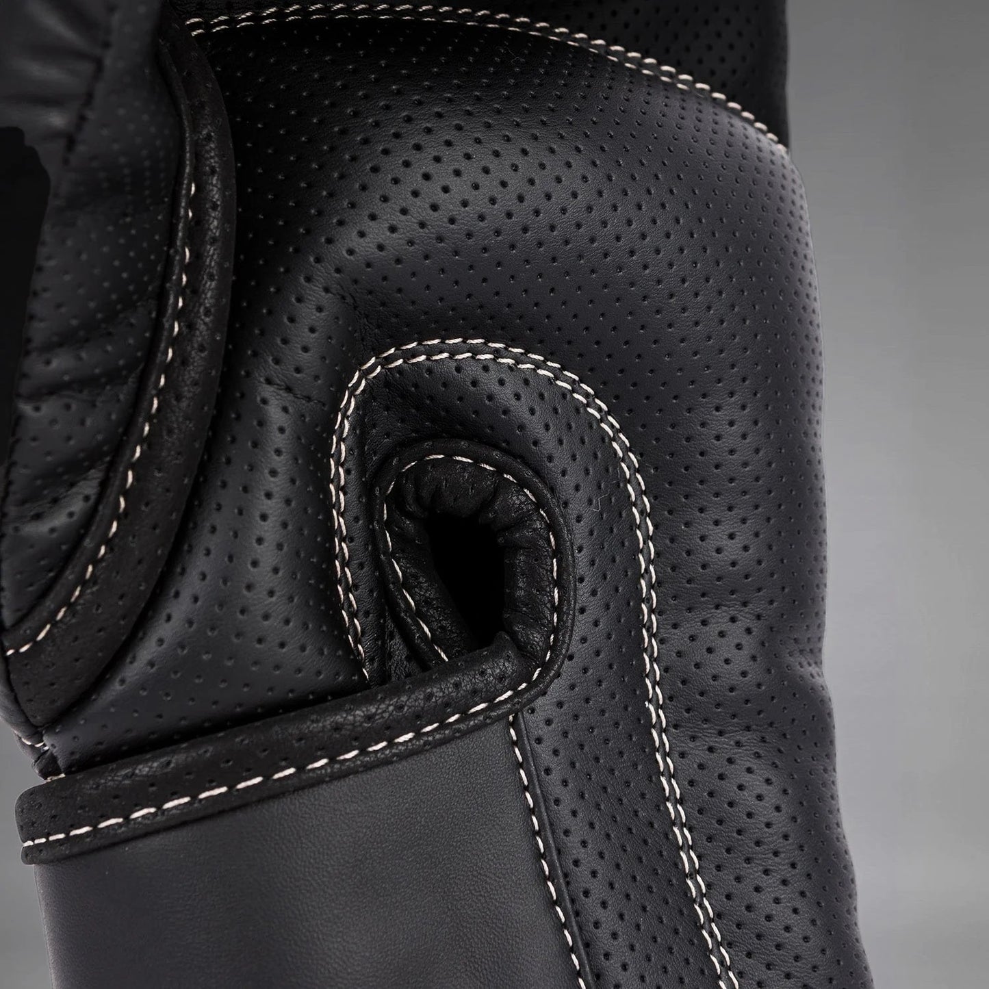 IMPACT EVO BOXING GLOVES-BLACK